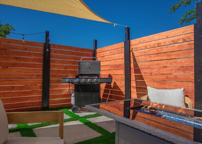 Casa Urbana-2Bd-2Bth-Hot Tub-Pet Friendly-No Pet Fees!