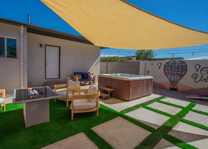 Casa Urbana-2Bd-2Bth-Hot Tub-Pet Friendly-No Pet Fees!