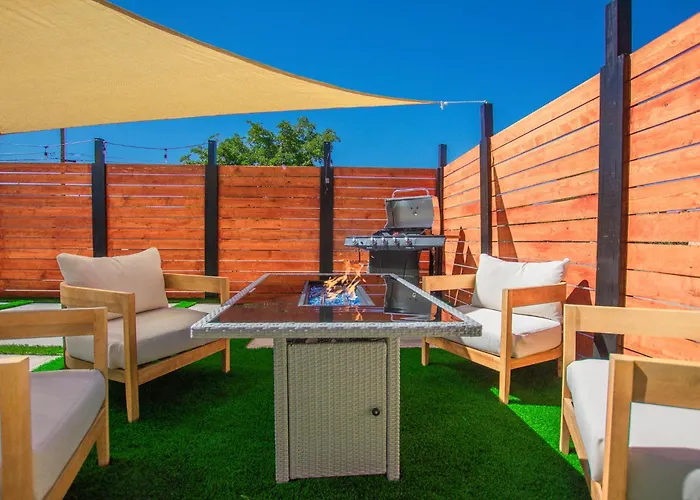 Casa Urbana-2Bd-2Bth-Hot Tub-Pet Friendly-No Pet Fees!