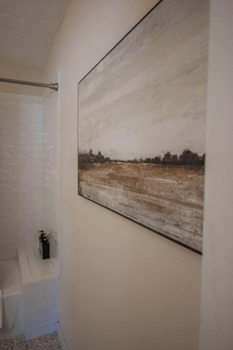 Casa Urbana-2bd-2bth-hot Tub-pet Friendly-no Pet Fees! Holiday home