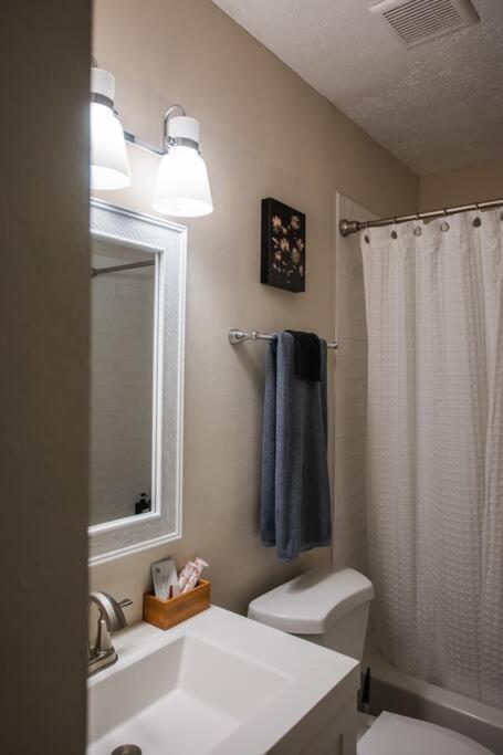 Holiday home Casa Urbana-2bd-2bth-hot Tub-pet Friendly-no Pet Fees! Albuquerque