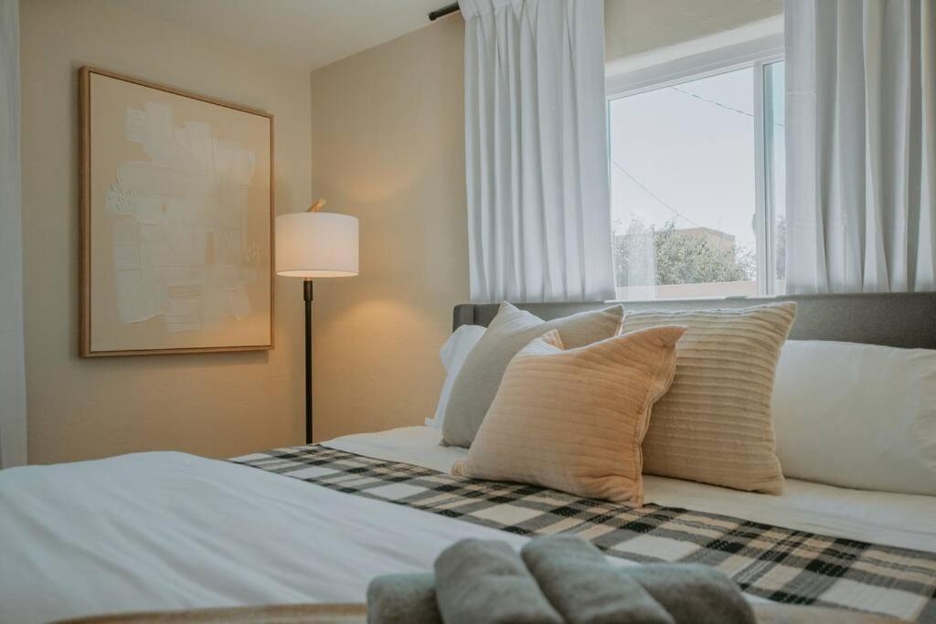 Casa Urbana-2bd-2bth-hot Tub-pet Friendly-no Pet Fees! *