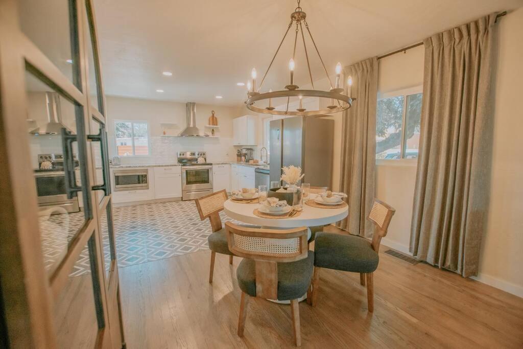 Holiday home Casa Urbana-2bd-2bth-hot Tub-pet Friendly-no Pet Fees! *